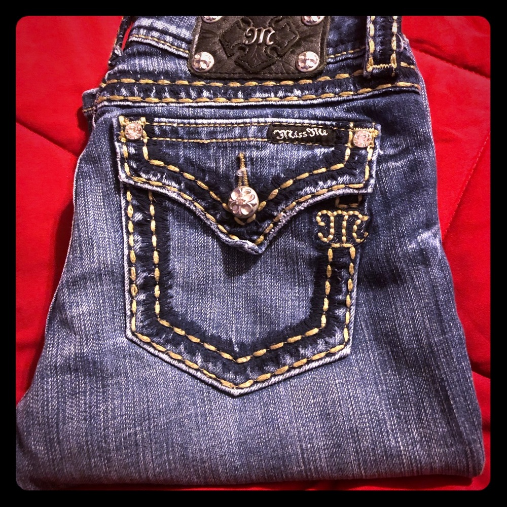 Women’s Miss Me jeans boot cut size 27🌺